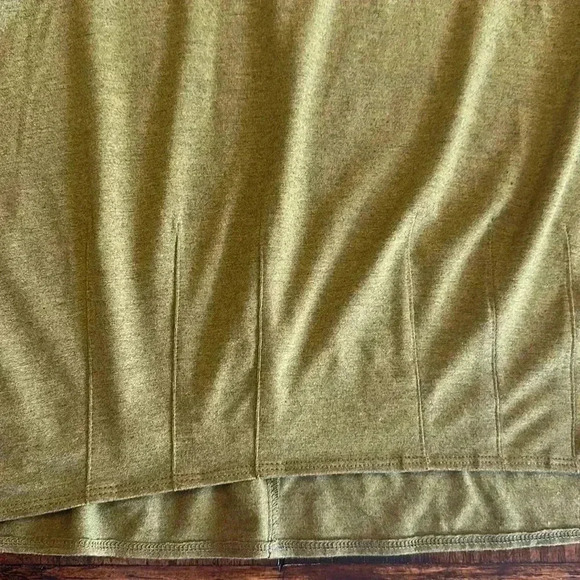 LIV by Habitat Clothes | “Audrey” Pintuck Tunic, Heather Olive Green - Picture 7 of 8